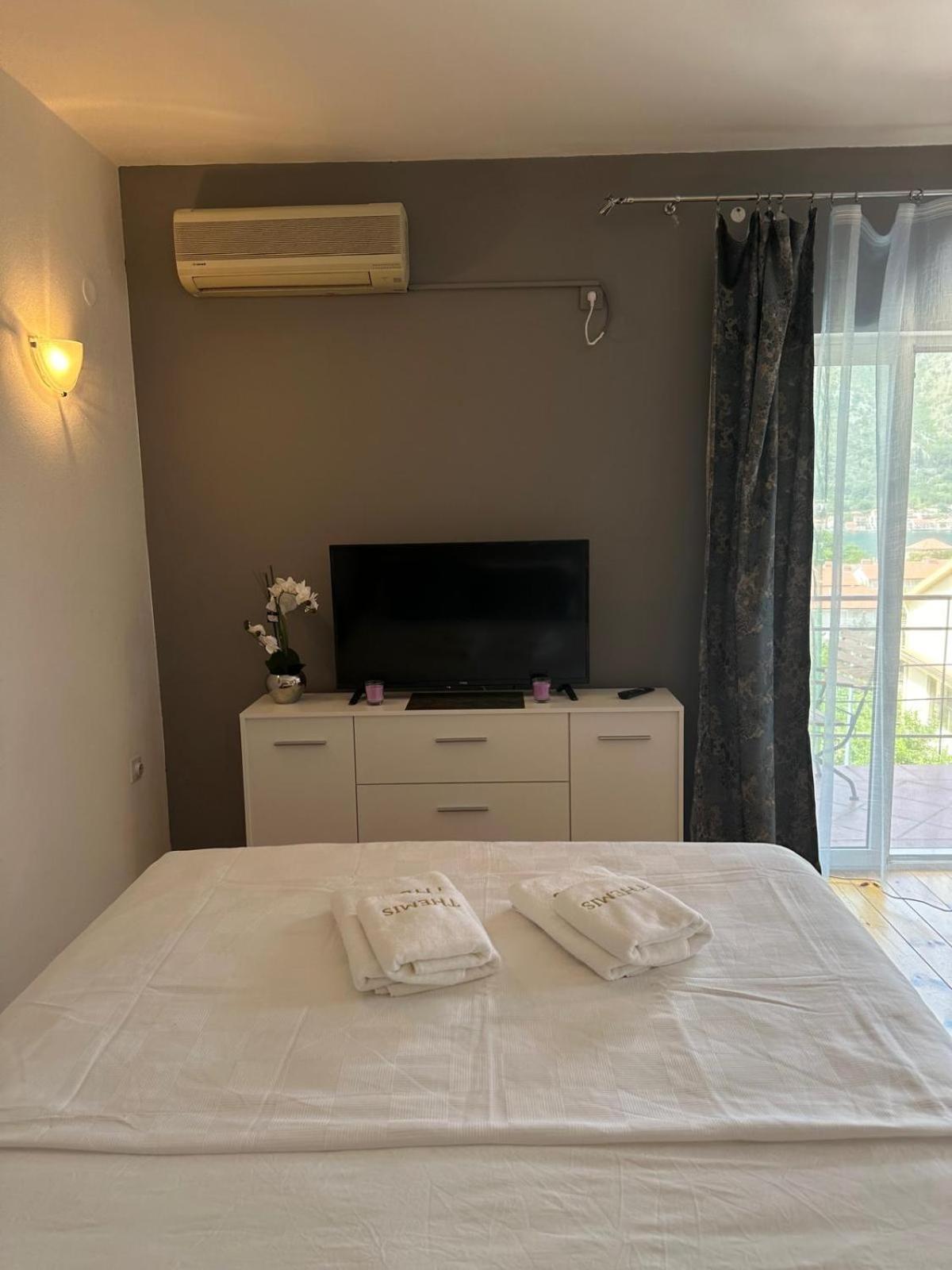 Themis Apart Hotel 科托尔 外观 照片